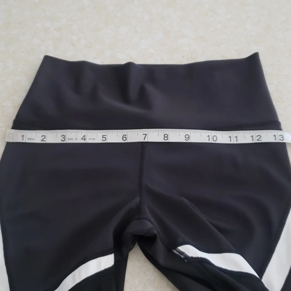 High rise mesh leggings- much Like the popular brand. small - Picture 10 of 10